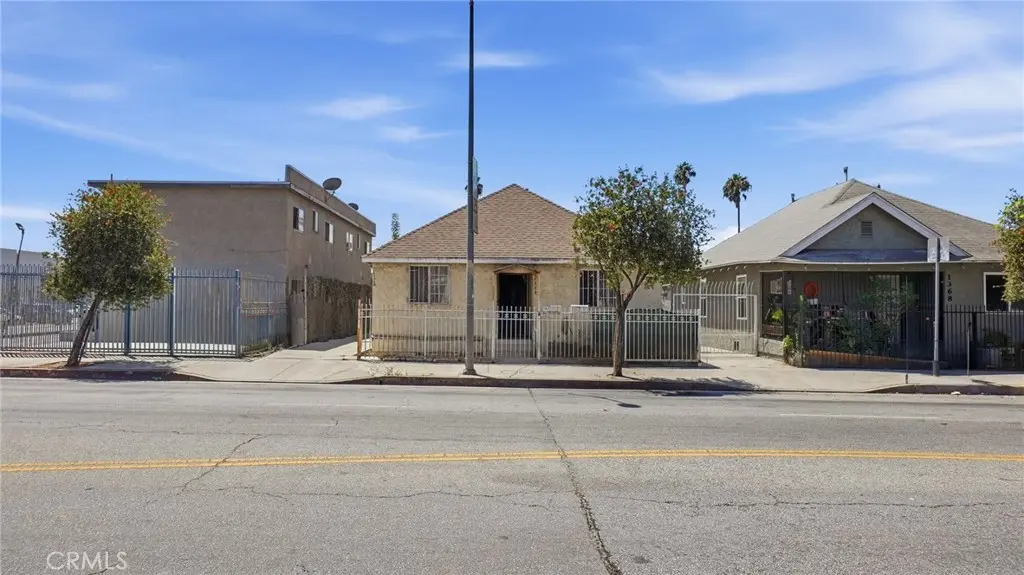 1374 E Vernon, Los Angeles, CA — listing photo 1