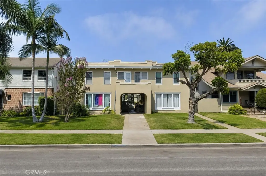 Condominium for sale at 2225 E 2nd 5, Long Beach, CA featuring 1 bed and 1 bath