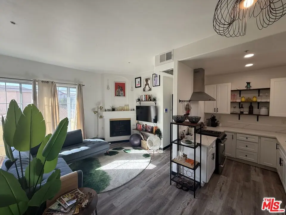 7033 La Tijera Boulevard G101, Los Angeles, CA — listing photo 1