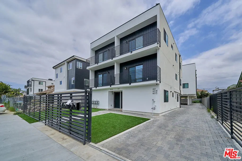 603 1/2 W 41st Place, Los Angeles, CA — listing photo 1