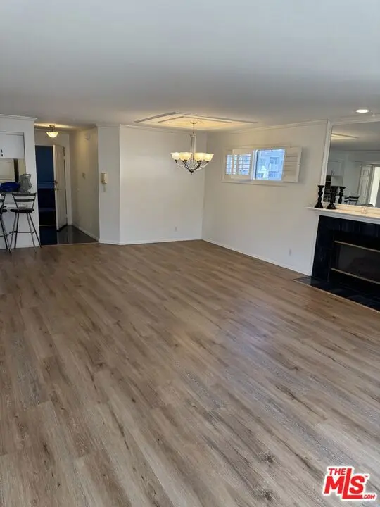 Residential Lease for rent at 1250 S Westgate Avenue 203, Los Angeles, Los Angeles County, CA featuring 2 beds and 2 baths