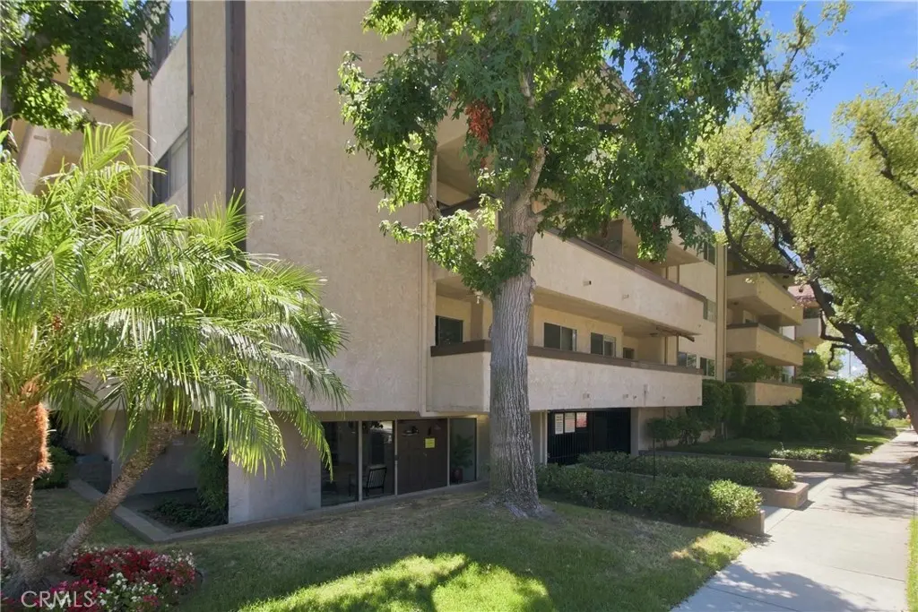 2386 E Del Mar Boulevard 111, Pasadena, CA — listing photo 1