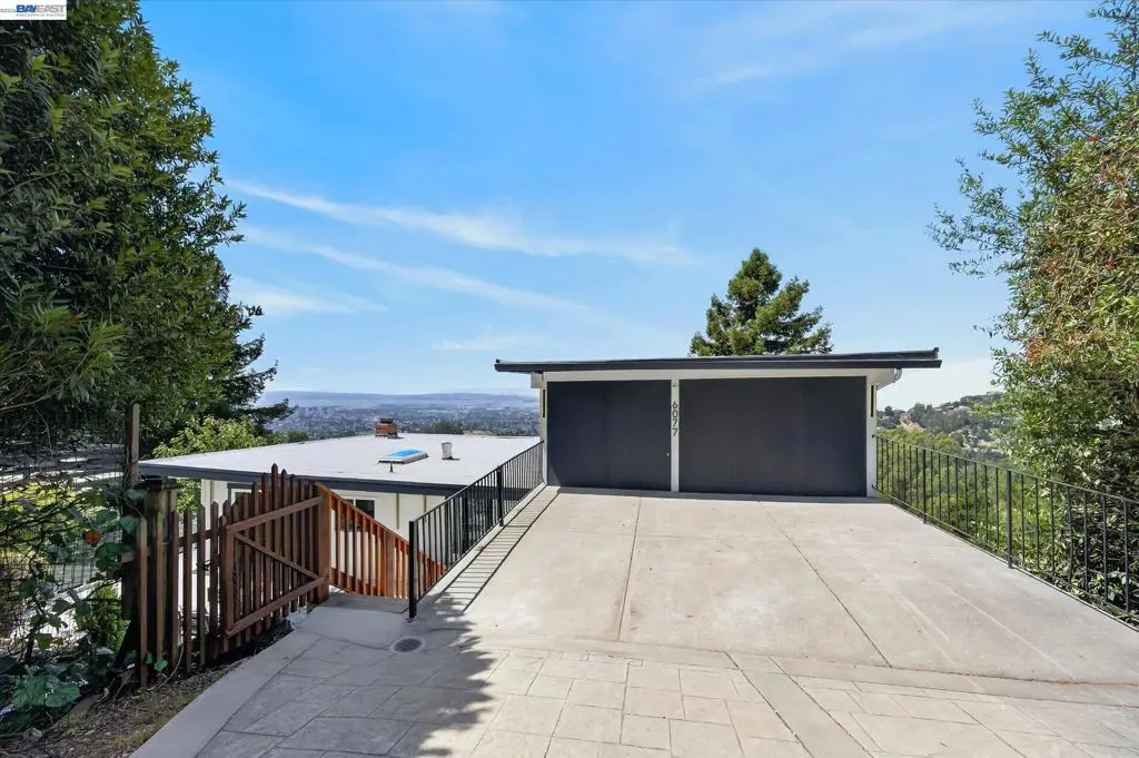 Single Family Residence for sale at 6077 Skyline Blvd, Oakland, CA featuring 3 beds and 3 baths