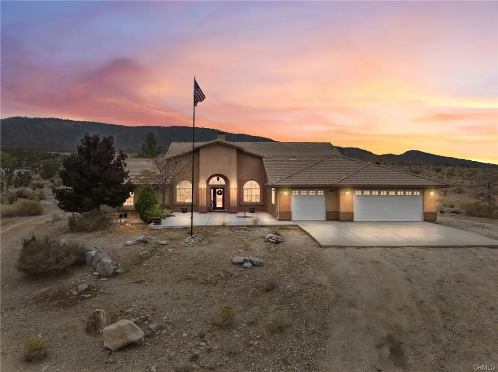 10160 Pineview Road, Pinon Hills, CA — listing photo 1