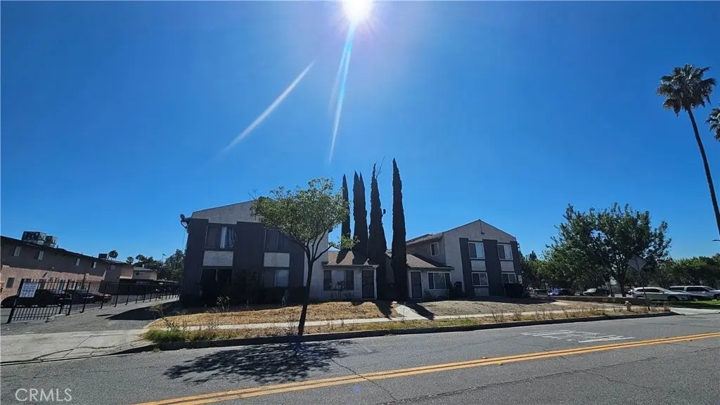 8939 Mango P, Fontana, CA — listing photo 1