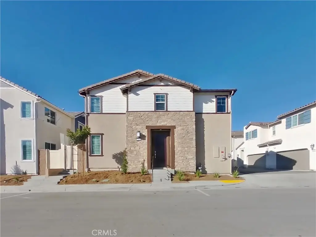 Residential Lease for rent at 31547 Willowood, Menifee, Riverside County, CA featuring 3 beds and 3 baths