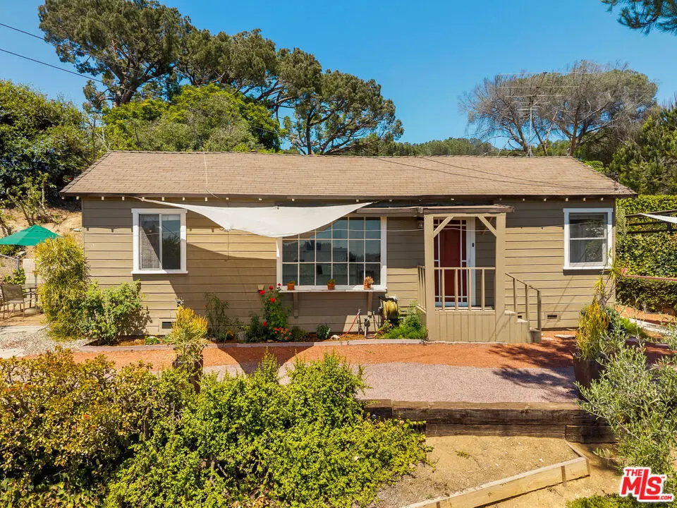 Single Family Residence for sale at 3104 Roderick Place, Los Angeles, CA featuring 2 beds and 1 bath