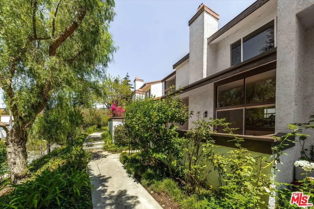 17173 Palisades Circle, Pacific Palisades, CA — listing photo 1