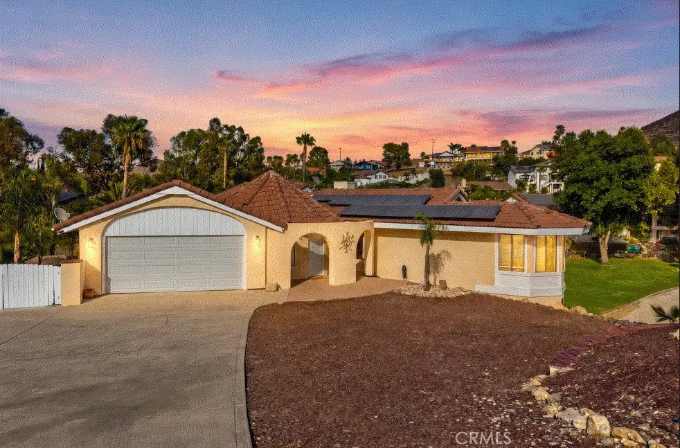 22032 W San Joaquin Drive, Canyon Lake, CA — listing photo 1