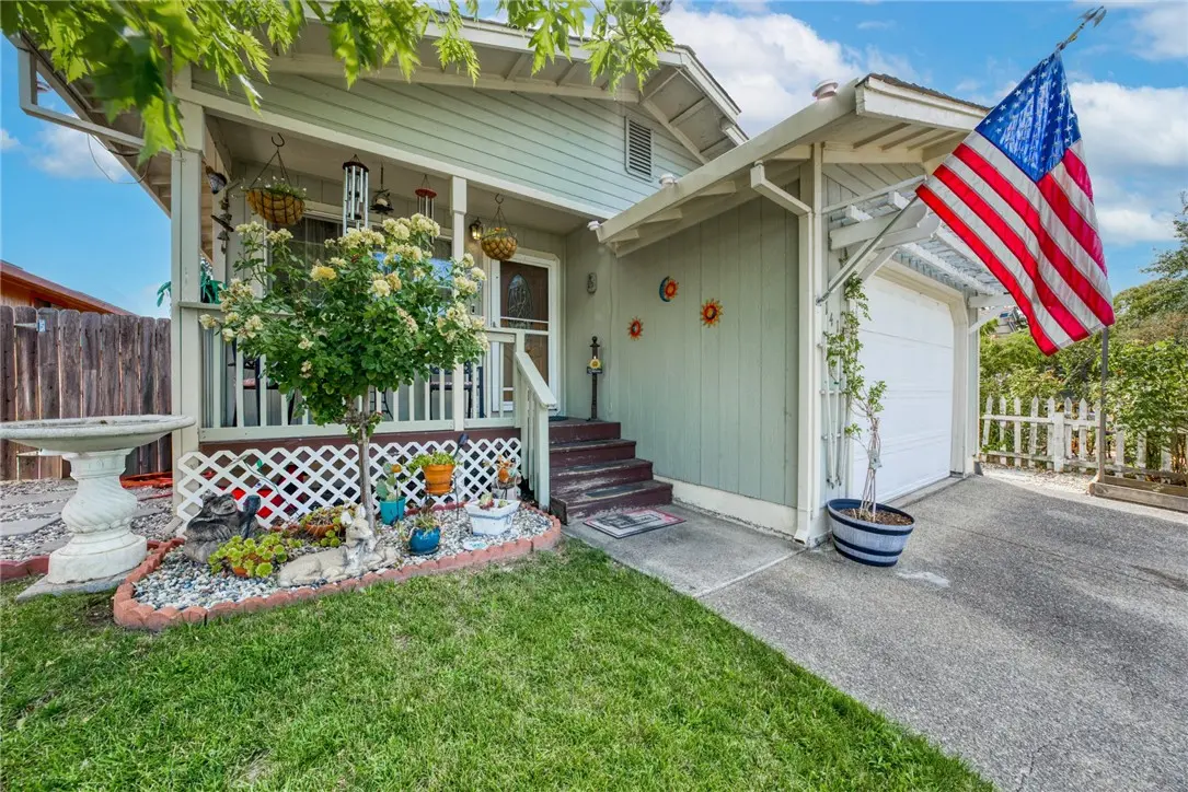 Single Family Residence for sale at 1414 Hartley Street, Lakeport, CA featuring 3 beds and 2 baths
