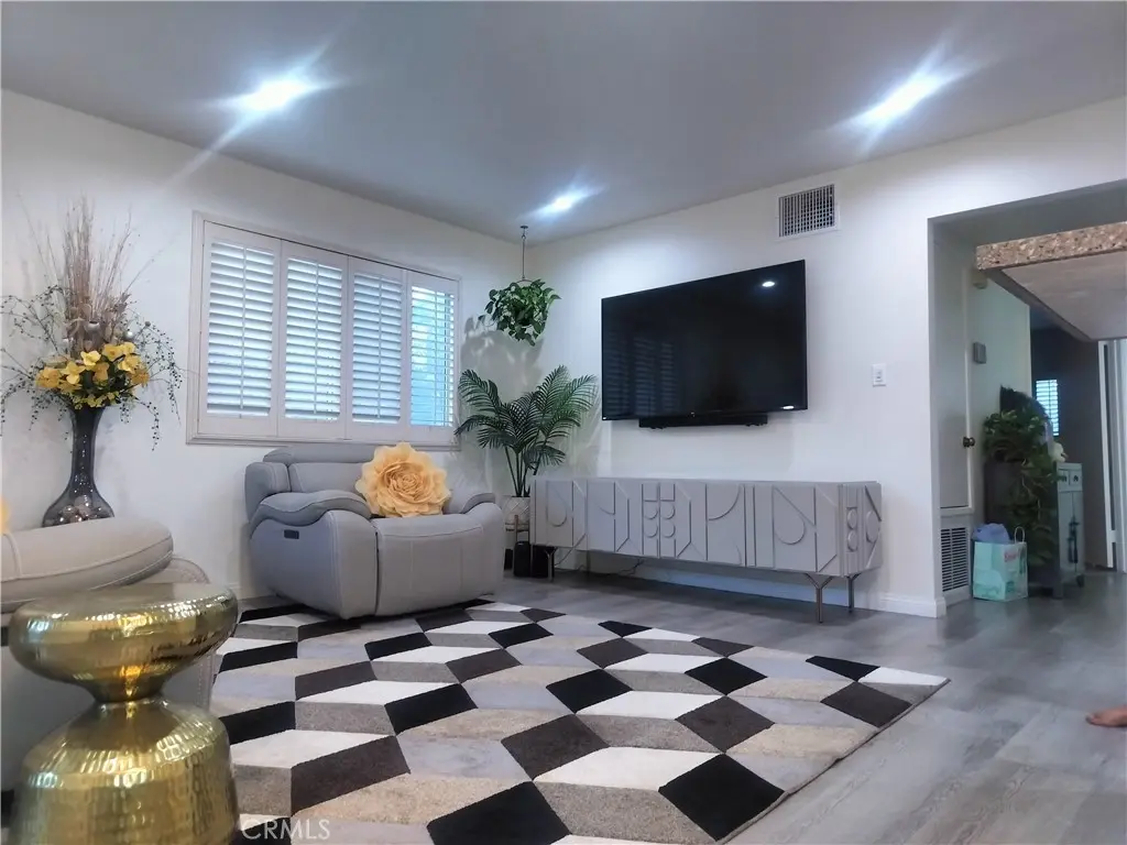13144 Bromont, Sylmar, CA — listing photo 1