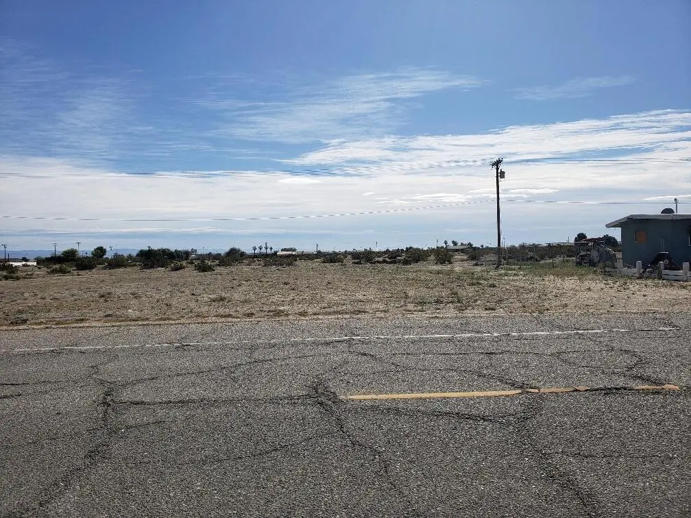 2328 Marina Drive, Thermal, CA — listing photo 1