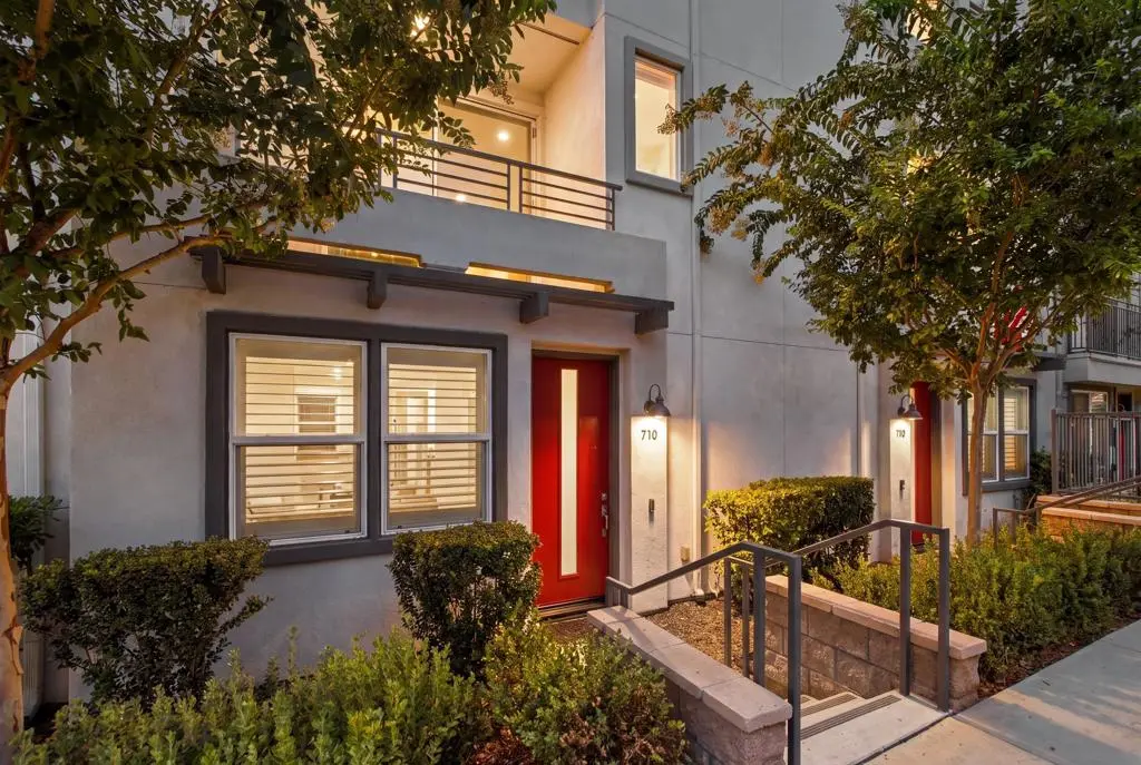 Townhouse for sale at 2601 Cranston 710, Escondido, CA featuring 3 beds and 4 baths