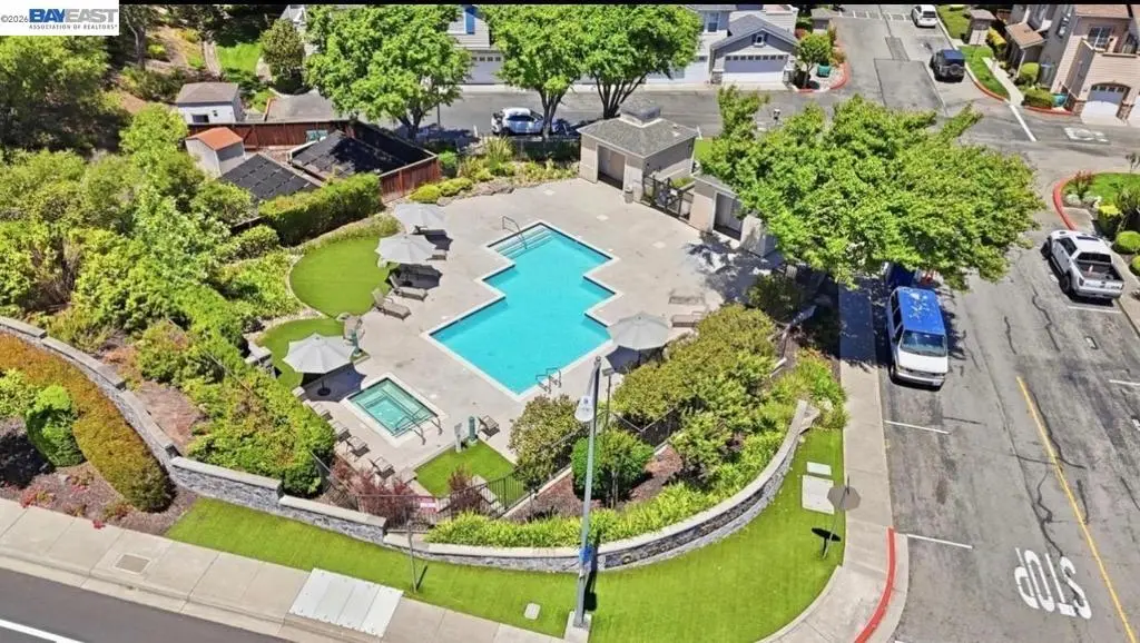 Condominium for rent at 10741 Dulsie Ln, Dublin, CA featuring 3 beds and 3 baths