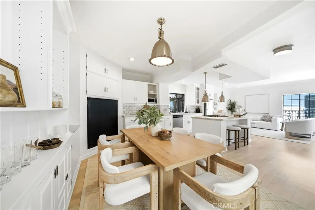 Single Family Residence for rent at 9624 Highland Gorge Drive, Beverly Hills, CA featuring 3 beds and 3 baths