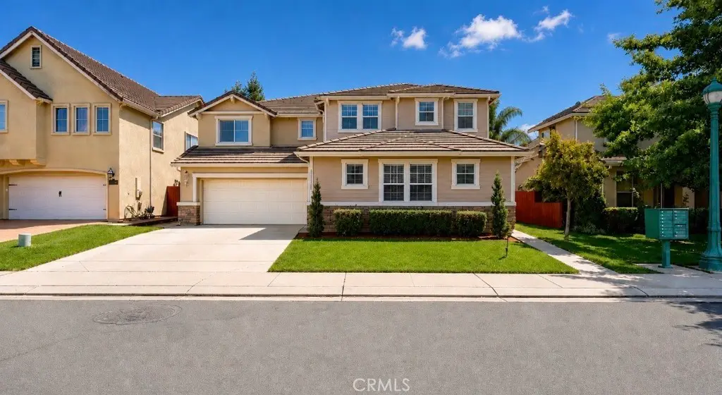 206 River Pointe, Waterford, CA — listing photo 1
