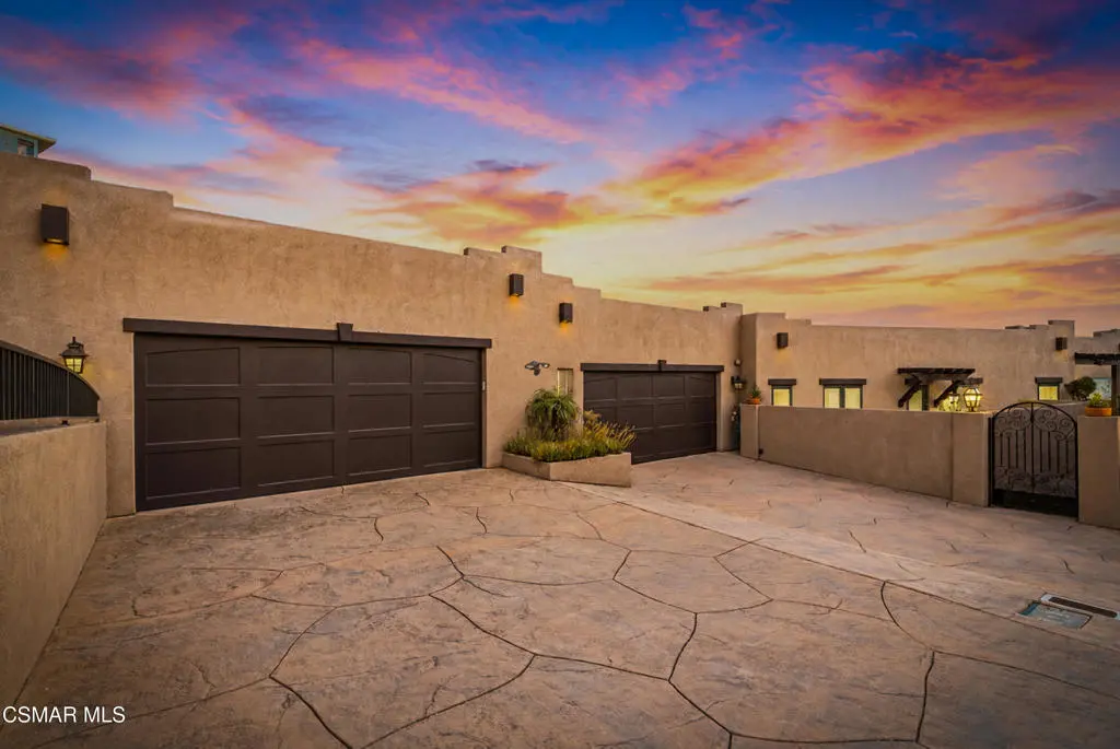 300 N Kalorama Street, Ventura, CA — listing photo 1