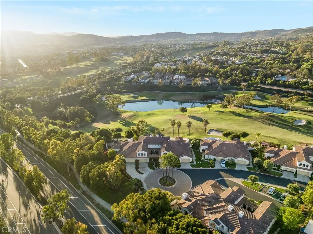 2 Avenida Cristal, San Clemente, CA — listing photo 1