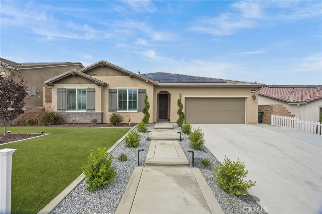 Single Family Residence for sale at 16643 Evelyn, Lake Elsinore, CA featuring 3 beds and 2 baths