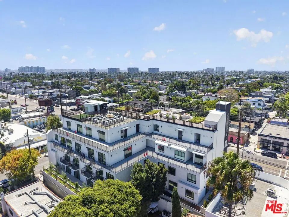 1808 Lincoln Boulevard 505, Venice, CA — listing photo 1