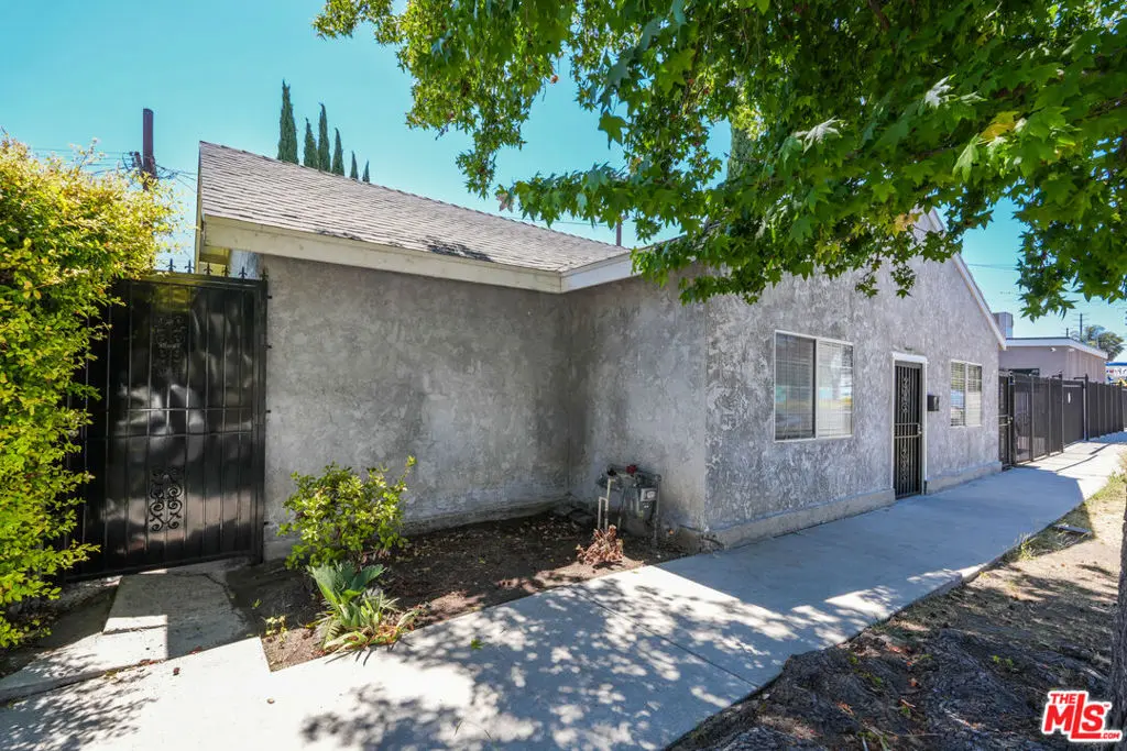 Single Family Residence for sale at 4424 Alumni Avenue, Los Angeles, CA featuring 4 beds and 2 baths