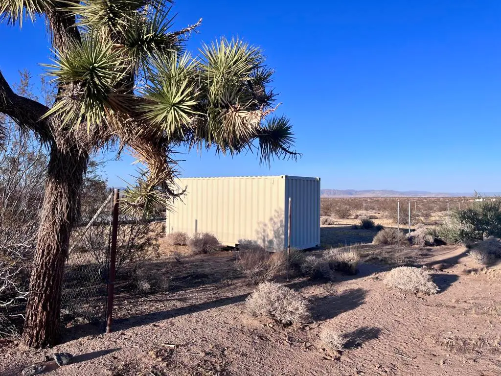 777 Lambert Lane, Landers, CA — listing photo 1