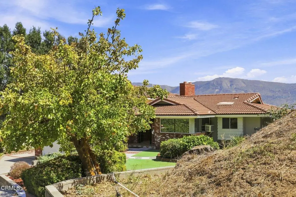 560 N 6th Street, Santa Paula, CA — listing photo 1