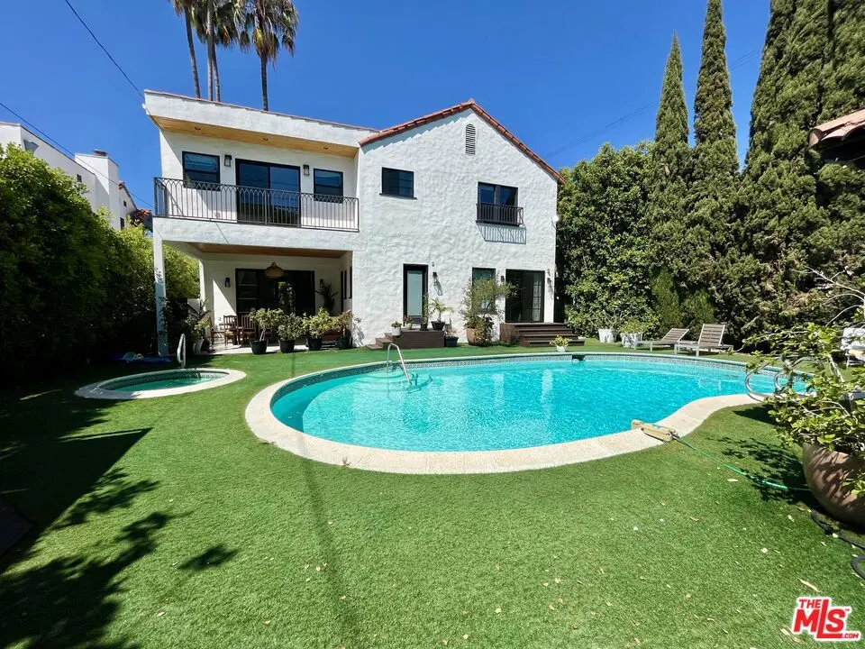 Single Family Residence for rent at 6112 Maryland Drive, Los Angeles, CA featuring 6 beds and 6 baths