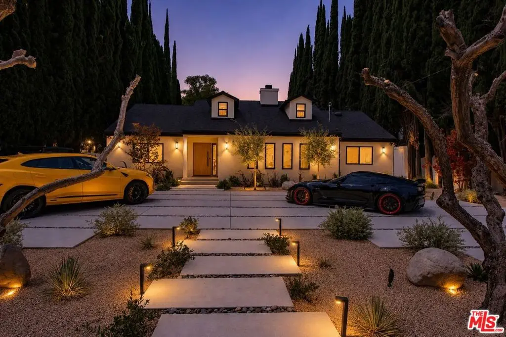5953 Oakdale Avenue, Woodland Hills, CA — listing photo 1