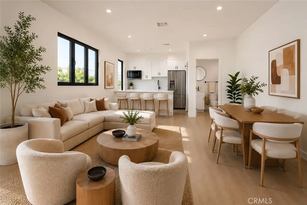 Residential Lease for rent at 2676 Newell Street 1/2, Los Angeles, Los Angeles County, CA featuring 4 beds and 5 baths