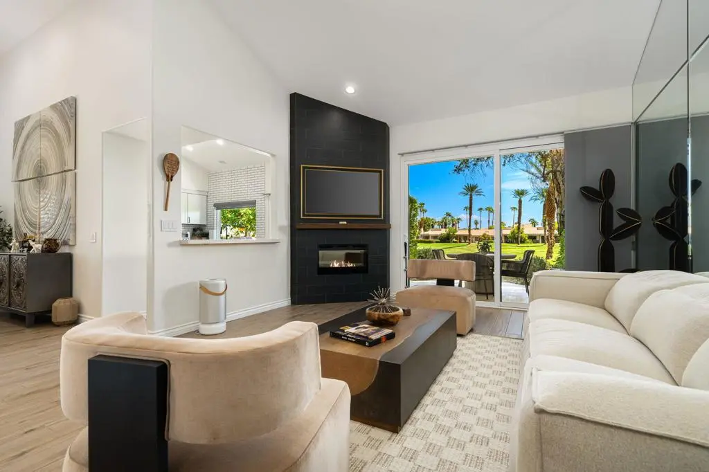 Condominium for sale at 55280 Riviera, La Quinta, CA featuring 3 beds and 3 baths