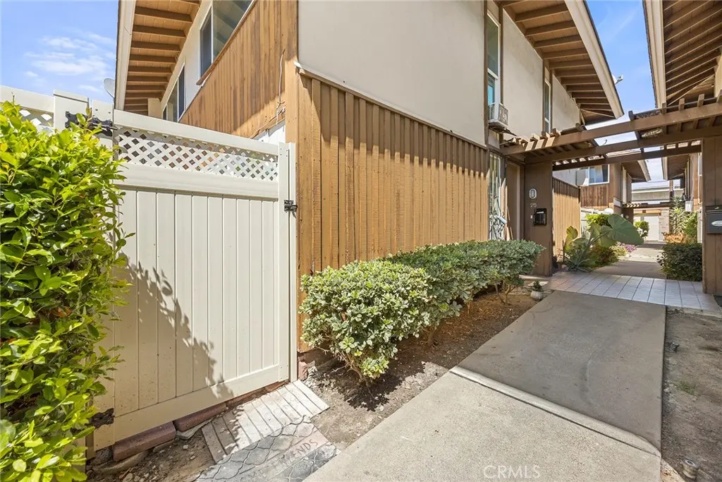 15500 Tustin Village 25, Tustin, CA — listing photo 1