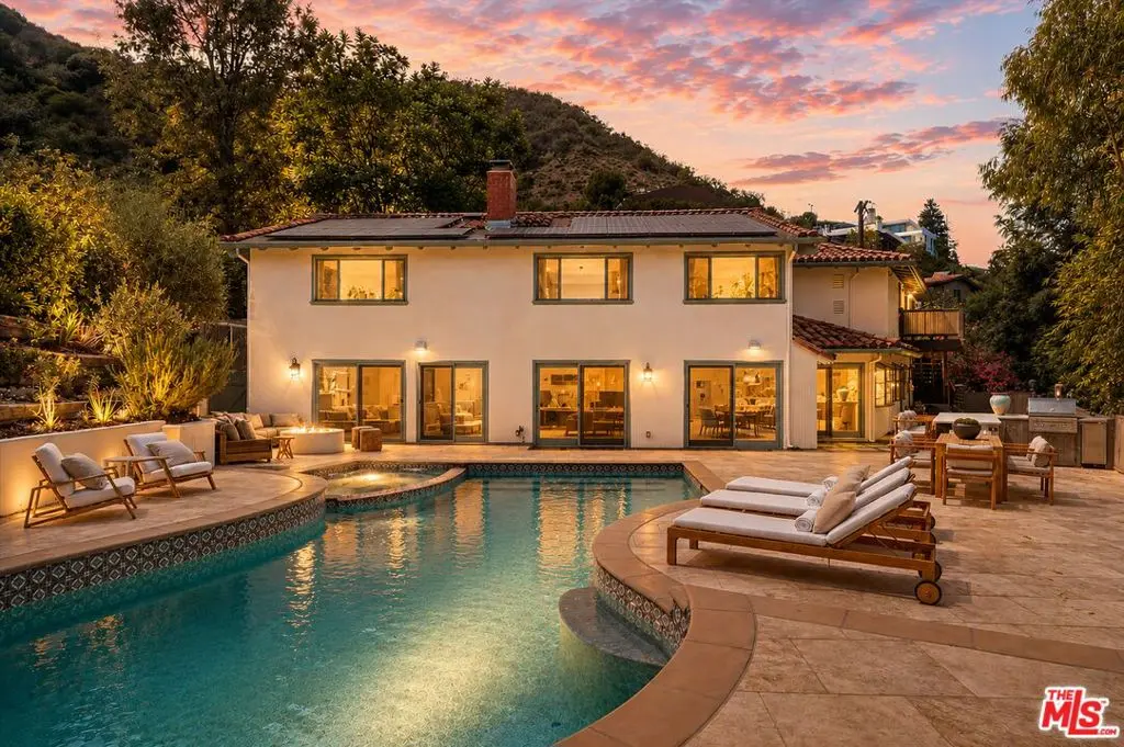 Single Family Residence for sale at 9830 Beeson Drive, Los Angeles, CA featuring 6 beds and 5 baths