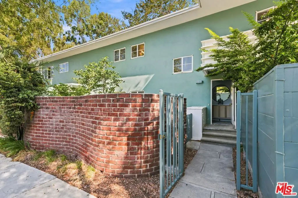 Condominium for sale at 5328 1/2 Village, Los Angeles, CA featuring 1 bed and 1 bath