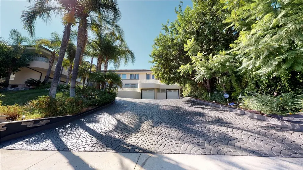 22500 N Summit Ridge, Chatsworth, CA — listing photo 1