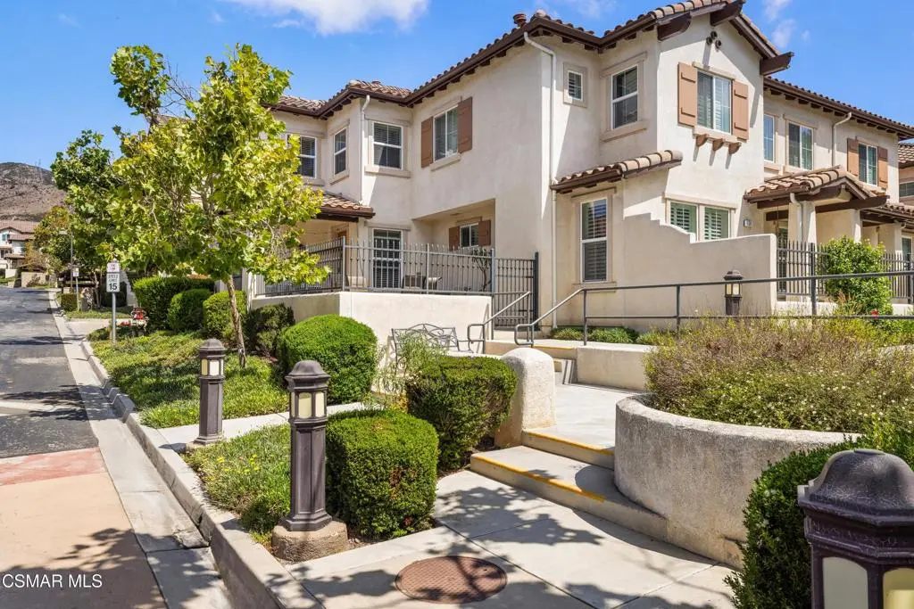 160 Via Katrina, Newbury Park, CA — listing photo 1