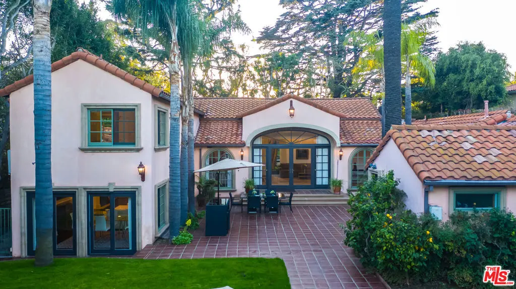 Single Family Residence for rent at 616 N Maple Drive, Beverly Hills, CA featuring 5 beds and 8 baths