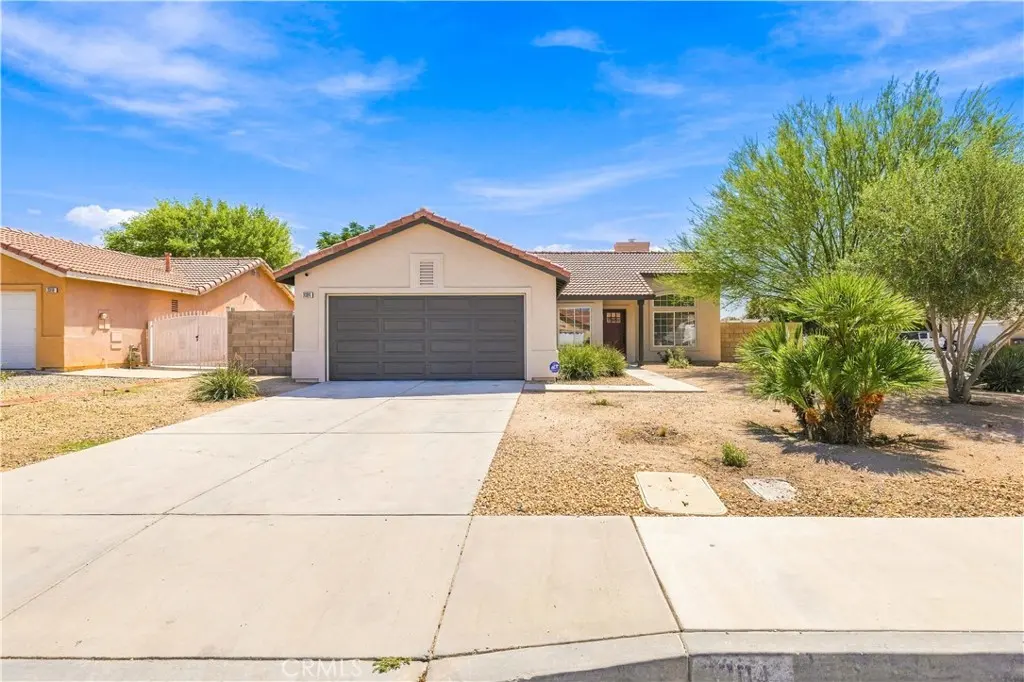 3304 E Avenue K4, Lancaster, CA — listing photo 1