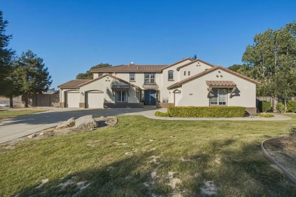Single Family Residence for sale at 900 Via Vaquero Norte, San Juan Bautista, CA featuring 4 beds and 4 baths