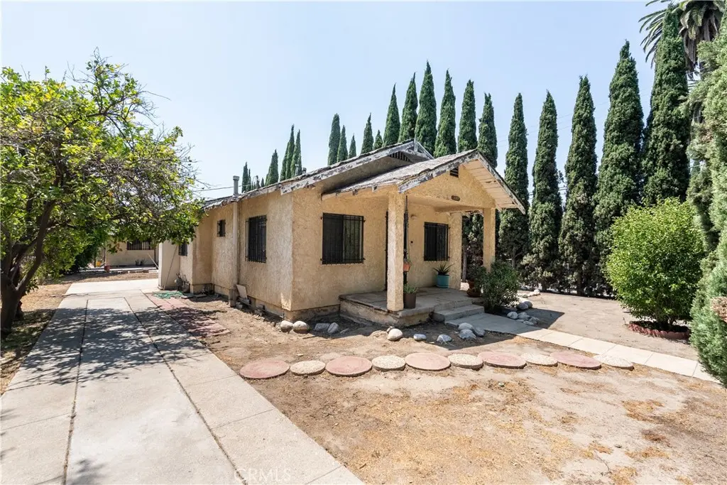 Single Family Residence for sale at 4102 Sequoia Street, Los Angeles, CA featuring 2 beds and 1 bath