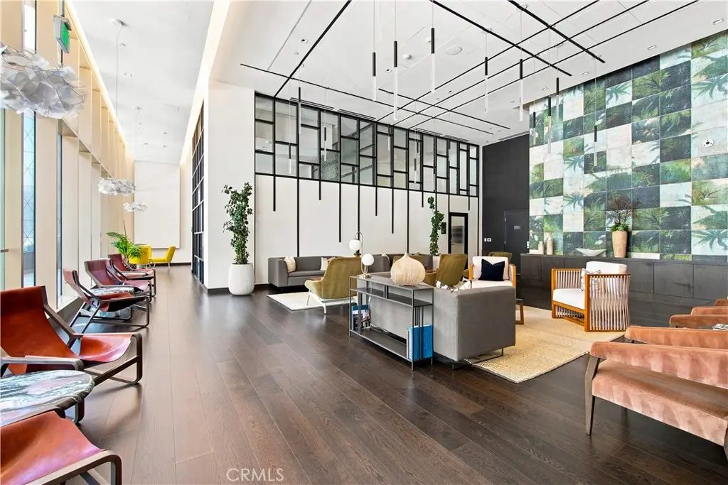 Condominium for sale at 400 S Broadway 2311, Los Angeles, CA featuring 1 bed and 1 bath
