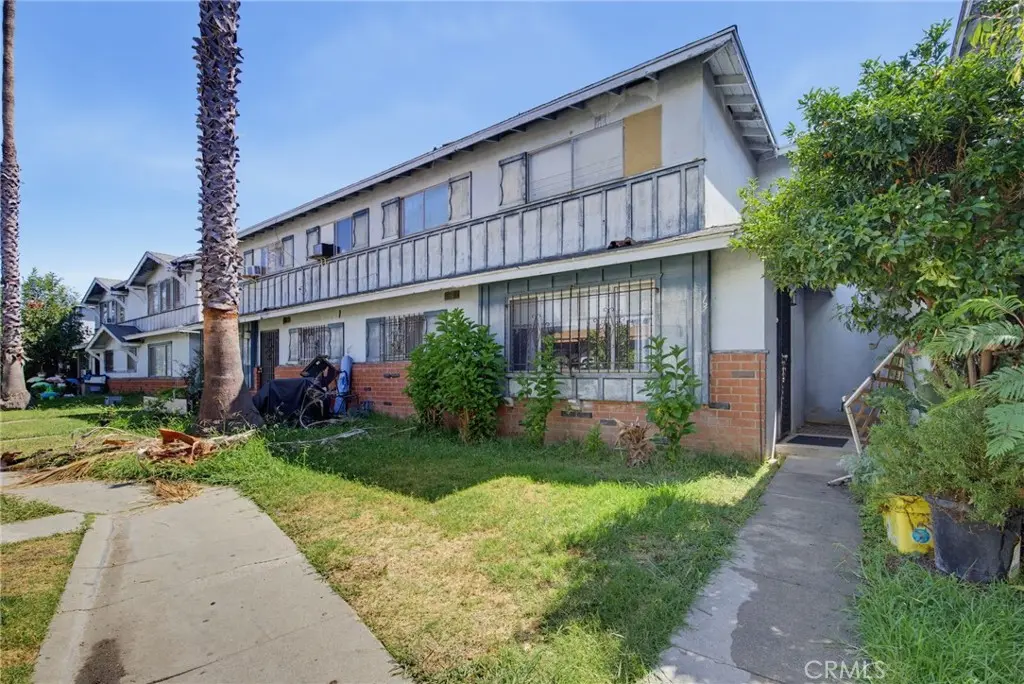 13 Paradise N, Carson, CA — listing photo 1