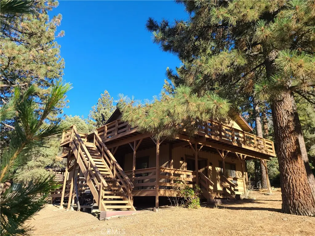 Residential Lease for rent at 15329 Acacia Way, Pine Mountain Club, Kern County, CA featuring 4 beds and 3 baths