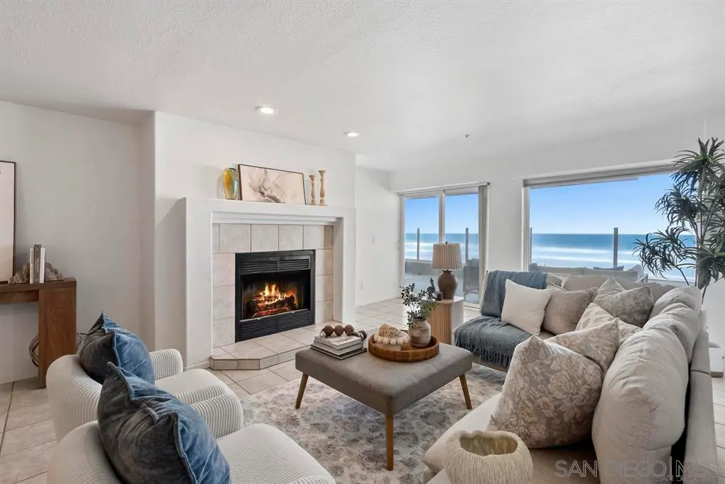 1362 Seacoast Drive B, Imperial Beach, CA — listing photo 1