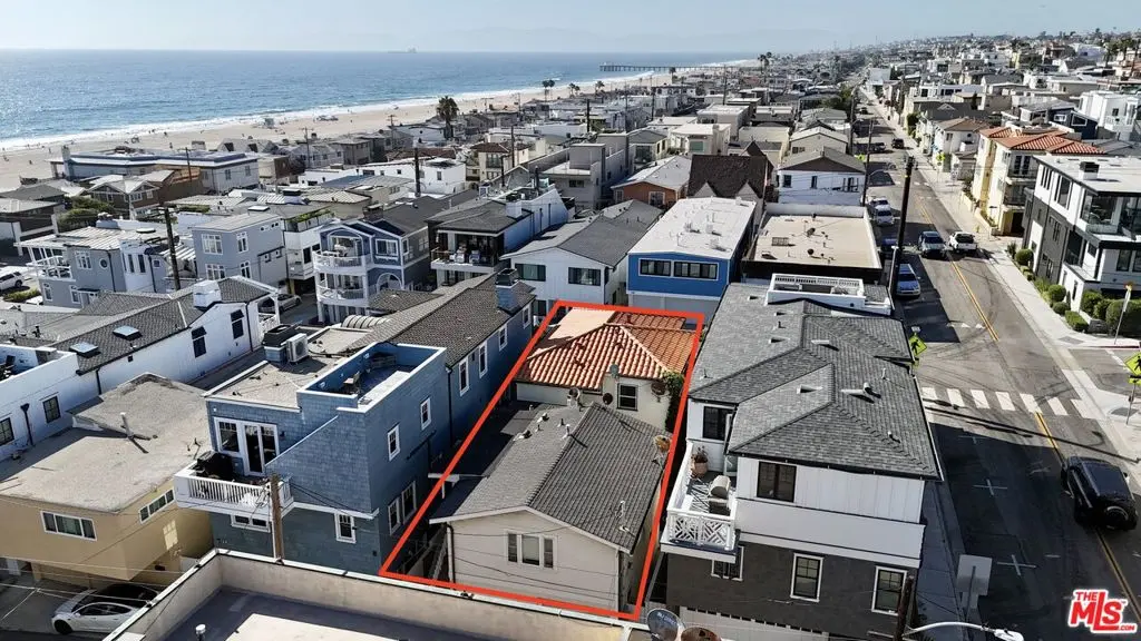 136 28th Street, Hermosa Beach, CA — listing photo 1