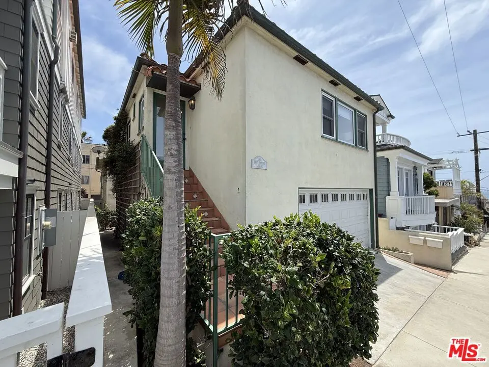 Residential Income for sale at 136 28th Street, Hermosa Beach, CA featuring 4 beds and 4 baths