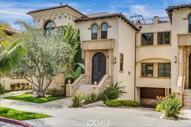 Residential Lease for rent at 707 Esplanade A, Redondo Beach, Los Angeles County, CA featuring 4 beds and 5 baths