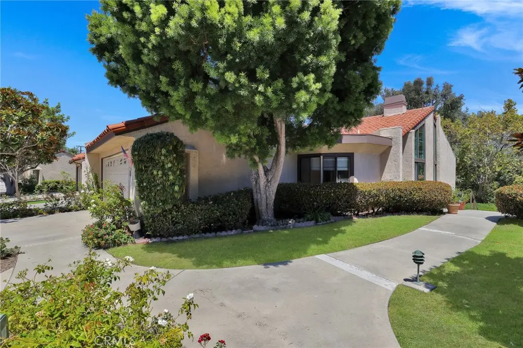 19544 Vasile Cir, Huntington Beach, CA — listing photo 1