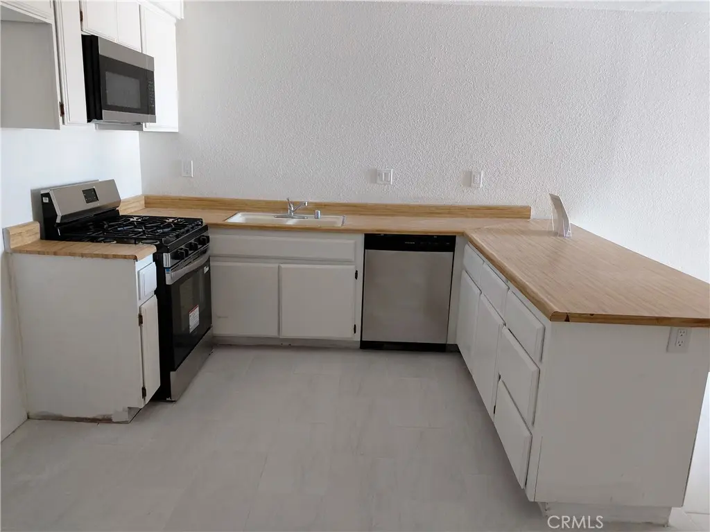 27160 Vista 37, Helendale, CA — listing photo 1