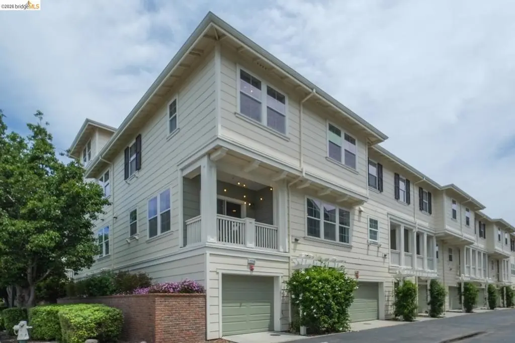 Condominium for sale at 2269 Northshore DR, Richmond, CA featuring 3 beds and 3 baths